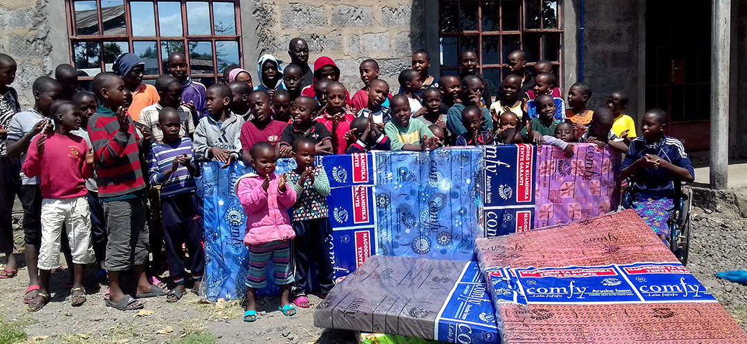 friends-of-Karansi-Hostel-matress-help